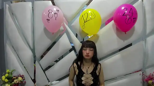 Snapshot of Aurora_18 chatting on 12-28-24, 05:46 Aurora 18 online show from 12-28-24, 05:46