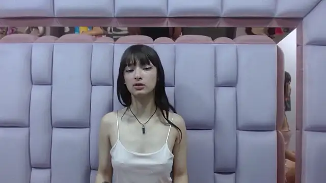 Snapshot of Aurora_18 chatting on 02-01-25, 09:29 Aurora 18 online show from 02-01-25, 09:29