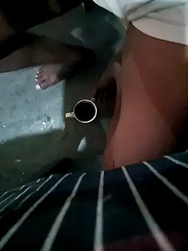 Aash Slave Boy online show from 04-21-26, 02:37