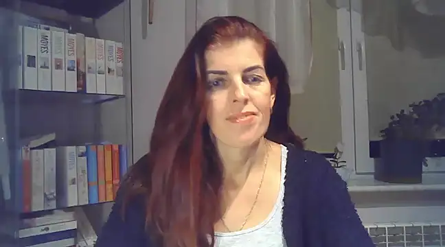 Snapshot of SophieLux82 chatting on 12-11-24, 09:45 SophieLux82 online show from 12-11-24, 09:45