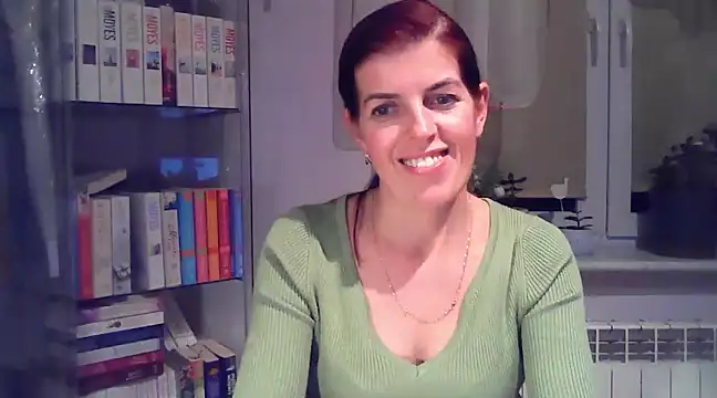 Snapshot of SophieLux82 chatting on 01-08-25, 01:21 SophieLux82 online show from 01-08-25, 01:21