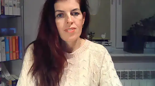 Snapshot of SophieLux82 chatting on 01-08-25, 09:44 SophieLux82 online show from 01-08-25, 09:44