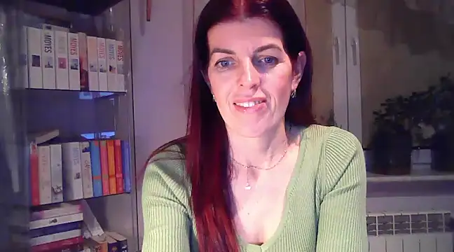 Snapshot of SophieLux82 chatting on 02-16-25, 09:48 SophieLux82 online show from 02-16-25, 09:48