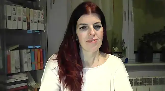 Snapshot of SophieLux82 chatting on 02-18-25, 09:53 SophieLux82 online show from 02-18-25, 09:53