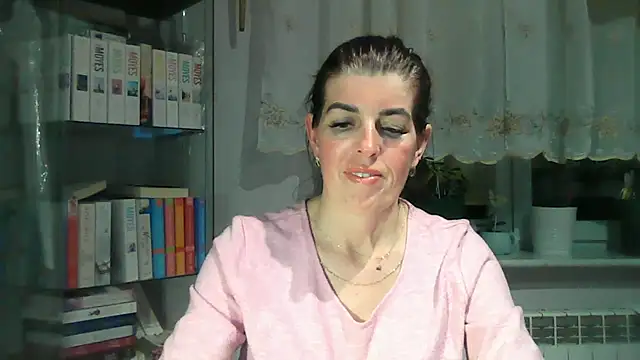 Snapshot of SophieLux82 chatting on 03-18-25, 09:43 SophieLux82 online show from 03-18-25, 09:43