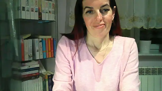 Snapshot of SophieLux82 chatting on 03-19-25, 12:48 SophieLux82 online show from 03-19-25, 12:48