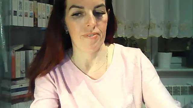 Snapshot of SophieLux82 chatting on 03-19-25, 10:31 SophieLux82 online show from 03-19-25, 10:31