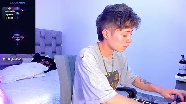 Snapshot of MarcusCollinss_ chatting on 12-07-24, 03:19 MarcusCollinss online show from 12-07-24, 03:19