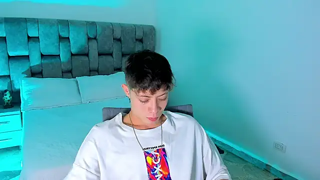 Snapshot of MarcusCollinss_ chatting on 12-12-24, 08:21 MarcusCollinss online show from 12-12-24, 08:21