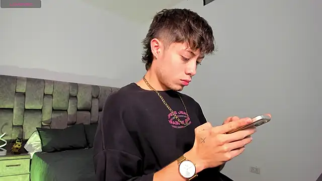 Snapshot of MarcusCollinss_ chatting on 12-21-24, 12:16 MarcusCollinss online show from 12-21-24, 12:16