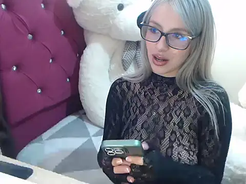 MOLLY4444 online show from 02-26-26, 08:52