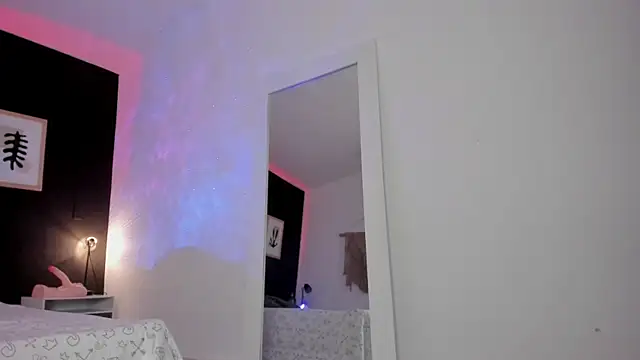 VioletPaket online show from 02-19-25, 12:35