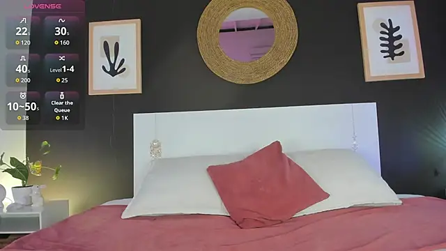 VioletPaket online show from 05-27-26, 12:13