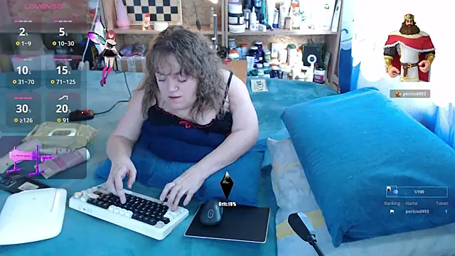 Snapshot of MiniNatalie chatting on 10-18-25, 04:15 MiniNatalie online show from 10-18-25, 04:15