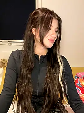 Mia-Minou online show from 11-02-25, 05:37