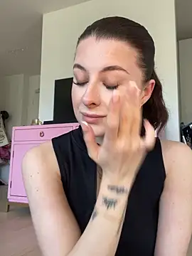 Mia-Minou online show from 03-05-26, 11:17