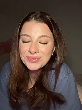 Mia-Minou online show from 03-11-26, 10:38