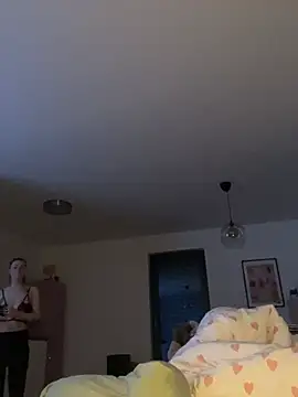 Mia-Minou online show from 04-10-26, 07:40