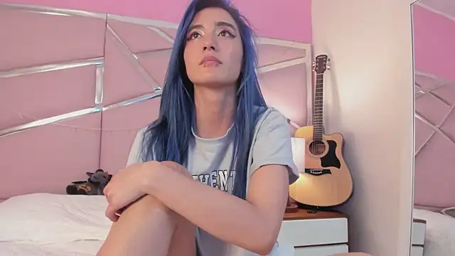 Snapshot of Lunapage chatting on 01-27-25, 04:11 Lunapage online show from 01-27-25, 04:11