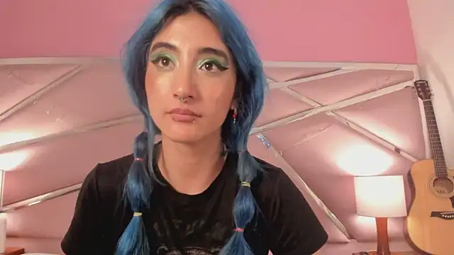 Snapshot of Lunapage chatting on 02-24-25, 12:59 Lunapage online show from 02-24-25, 12:59