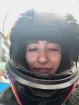 Snapshot of Lunapage chatting on 03-04-25, 01:06 Lunapage online show from 03-04-25, 01:06