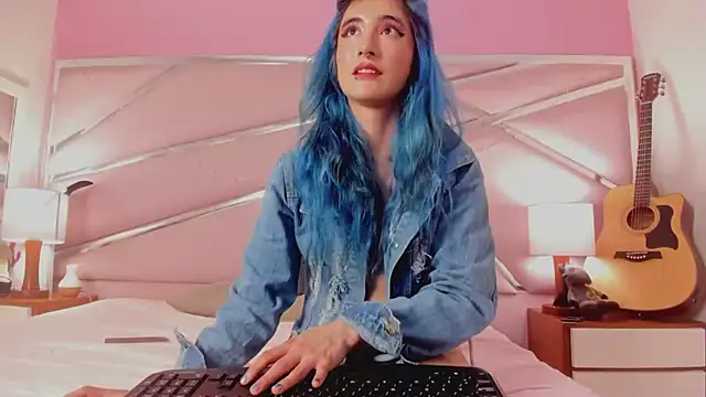 Snapshot of Lunapage chatting on 03-07-25, 04:11 Lunapage online show from 03-07-25, 04:11