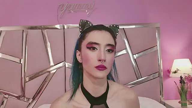 Snapshot of Lunapage chatting on 10-08-25, 08:17 Lunapage online show from 10-08-25, 08:17