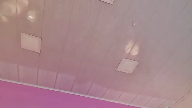 Snapshot of Lunapage chatting on 10-20-25, 08:31 Lunapage online show from 10-20-25, 08:31