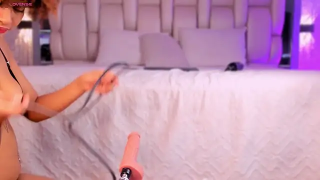  CurlyGirl  online show from 03-19-26, 08:46