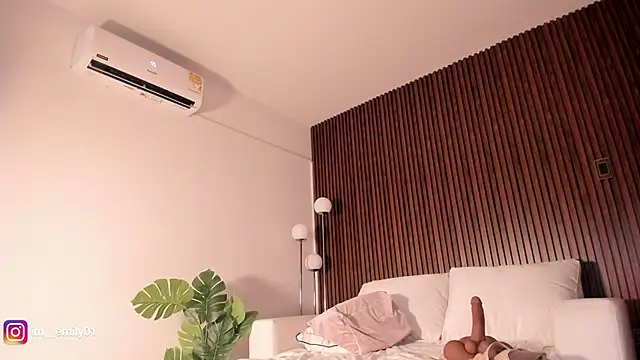 molly cams8 online show from 05-14-26, 10:05