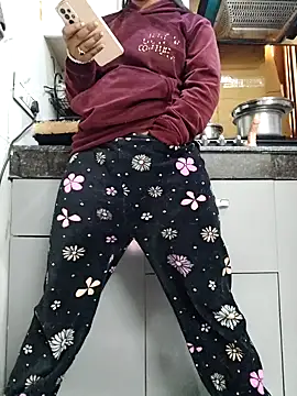 Manpreet kaur21 online show from 01-10-25, 08:29