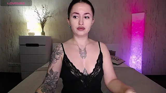 VioletCatt online show from 03-20-25, 06:30