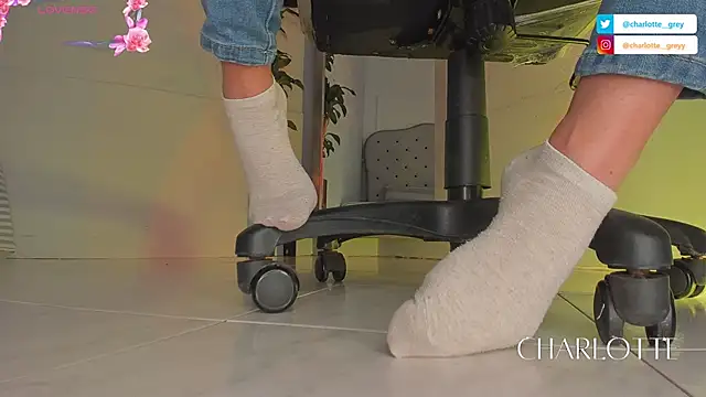 charlotte  grey online show from 11-07-25, 08:53