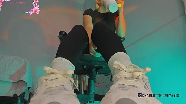 charlotte  grey online show from 02-28-26, 08:43