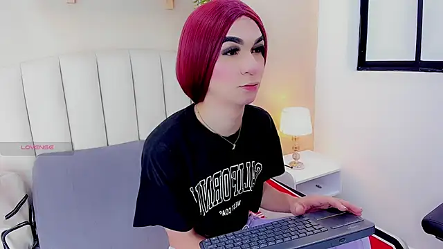 Snapshot of Mia_thompson_19 chatting on 05-26-26, 06:59 Mia thompson 19 online show from 05-26-26, 06:59