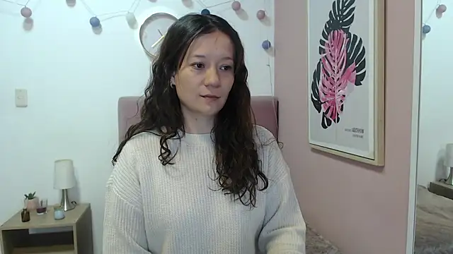 Snapshot of lanna_1878 chatting on 06-17-26, 01:01 lanna 1878 online show from 06-17-26, 01:01