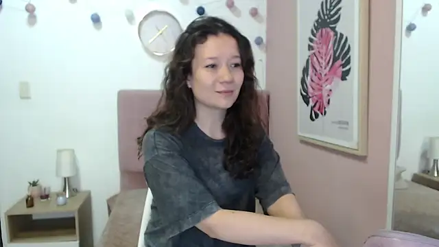 Snapshot of lanna_1878 chatting on 06-22-26, 01:19 lanna 1878 online show from 06-22-26, 01:19