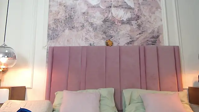 Snapshot of SabrinaDevill chatting on 06-03-26, 01:14 SabrinaDevill online show from 06-03-26, 01:14