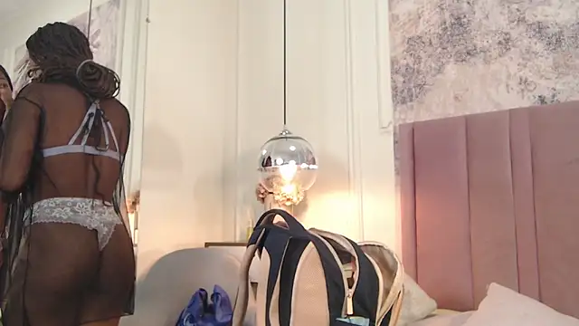 Snapshot of SabrinaDevill chatting on 06-16-26, 01:14 SabrinaDevill online show from 06-16-26, 01:14