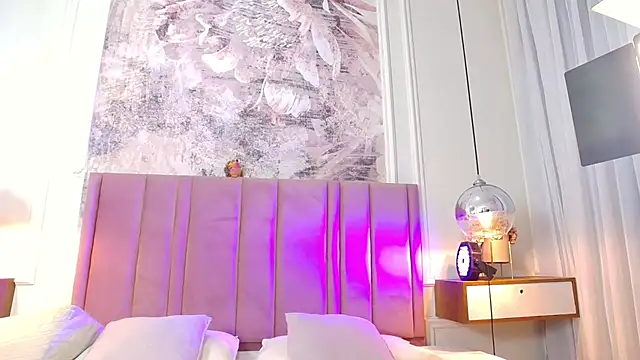 Snapshot of SabrinaDevill chatting on 06-23-26, 01:09 SabrinaDevill online show from 06-23-26, 01:09