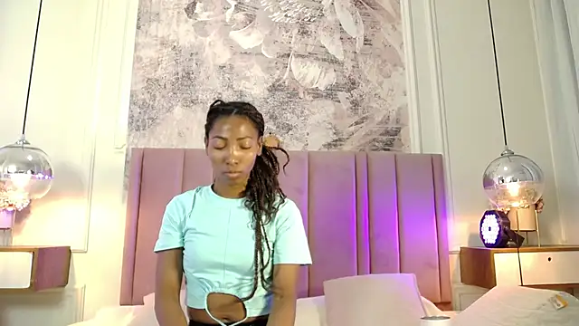 Snapshot of SabrinaDevill chatting on 06-30-26, 01:23 SabrinaDevill online show from 06-30-26, 01:23
