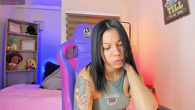 madelyn rose  online show from 11-22-25, 01:48