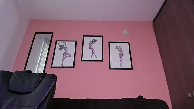 Snapshot of SensualJane2 chatting on 02-08-25, 10:40 SensualJane2 online show from 02-08-25, 10:40