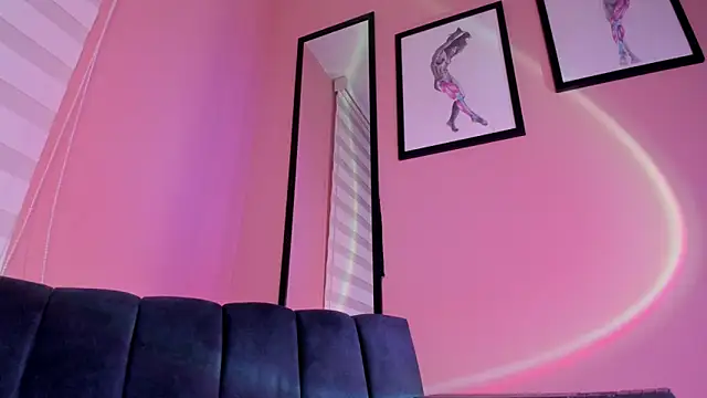 Snapshot of SensualJane2 chatting on 09-25-25, 12:36 SensualJane2 online show from 09-25-25, 12:36