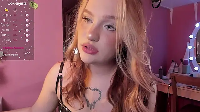 CarolineLovers online show from 11-15-25, 09:11