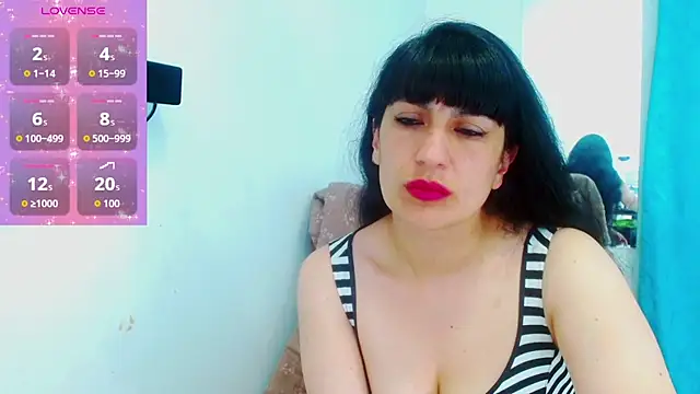 Snapshot of cristina_connor chatting on 09-10-25, 12:43 cristina connor online show from 09-10-25, 12:43