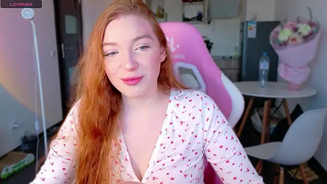 Snapshot of cinnabon_girls chatting on 03-13-26, 03:18 cinnabon girls online show from 03-13-26, 03:18