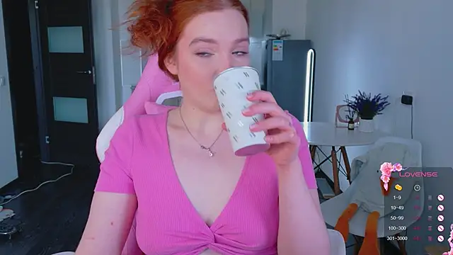 Snapshot of cinnabon_girls chatting on 04-18-26, 03:05 cinnabon girls online show from 04-18-26, 03:05