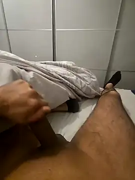 Snapshot of Hardmard chatting on 12-27-24, 06:31 Hardmard online show from 12-27-24, 06:31