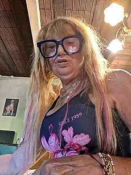 Snapshot of eva2023sexy chatting on 05-29-26, 11:52 eva2023sexy online show from 05-29-26, 11:52